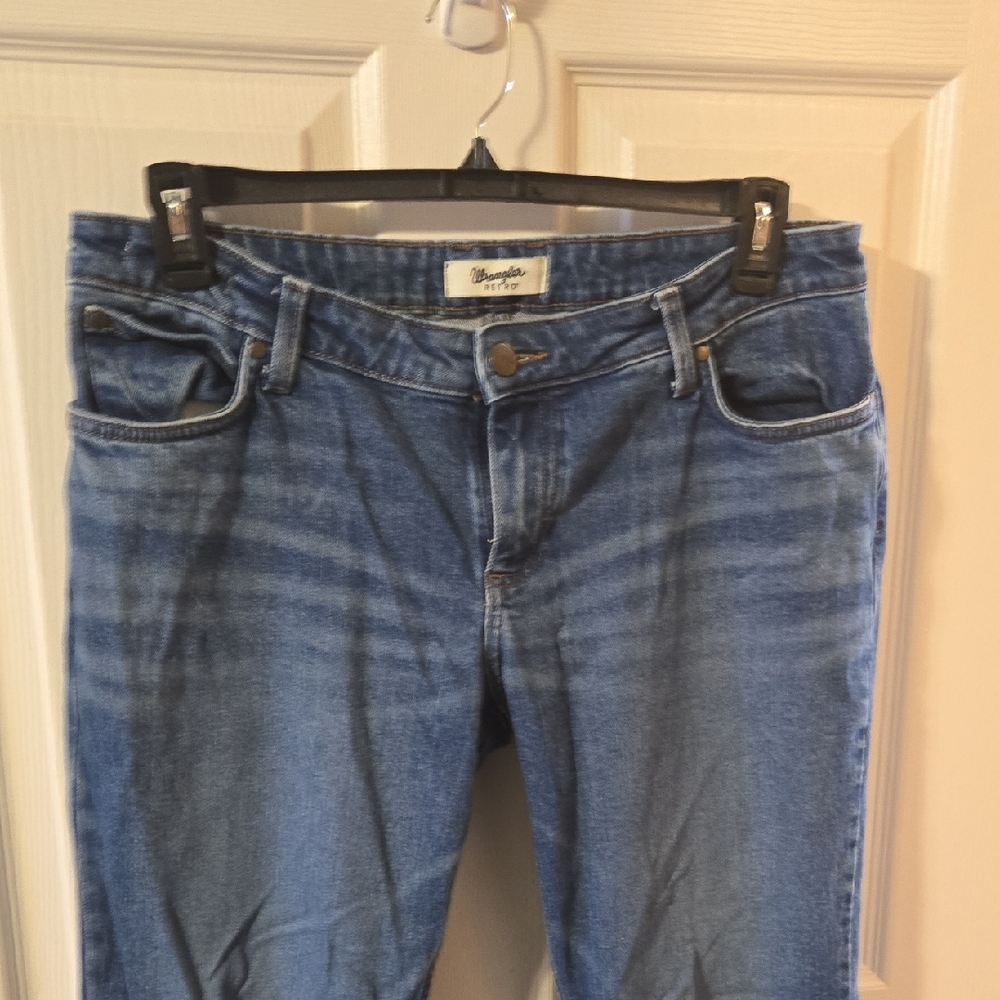 Wrangler Women's Classic Blue Straight Leg Jeans